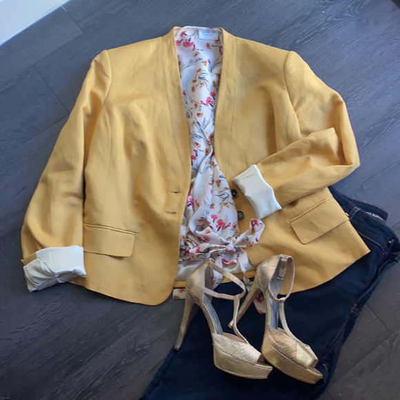 Brand new!   Floral blouse - Picture 8 of 8